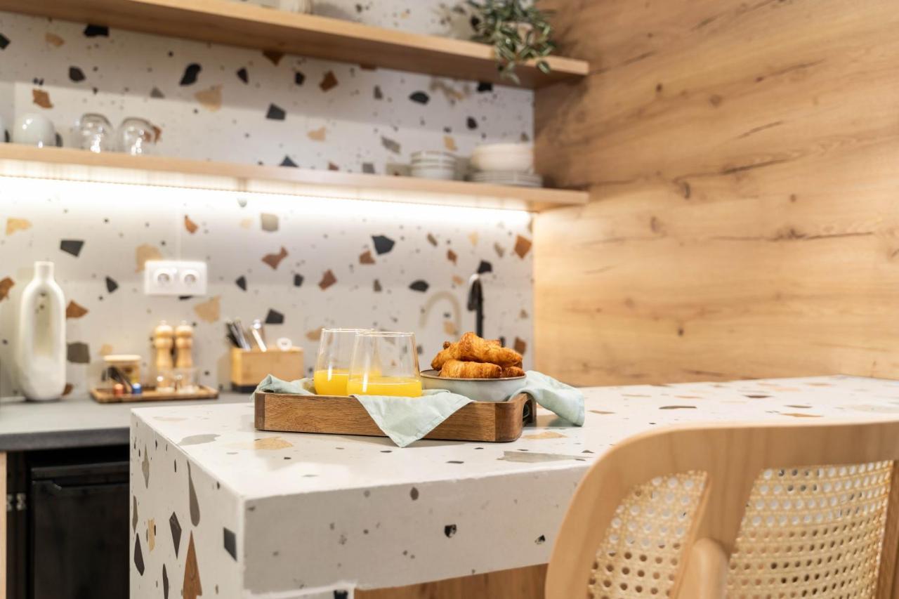 Koyo Athens Aparthotel Екстериор снимка