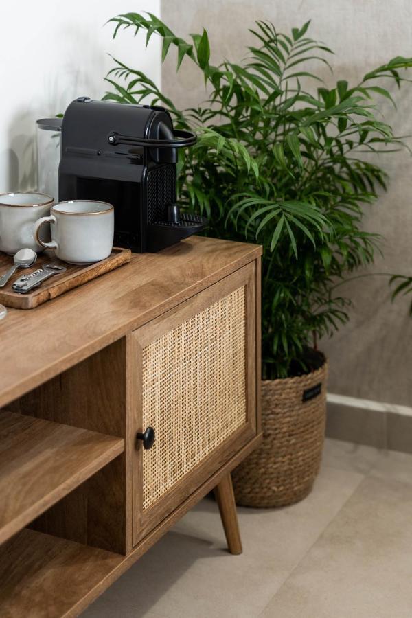 Koyo Athens Aparthotel Екстериор снимка