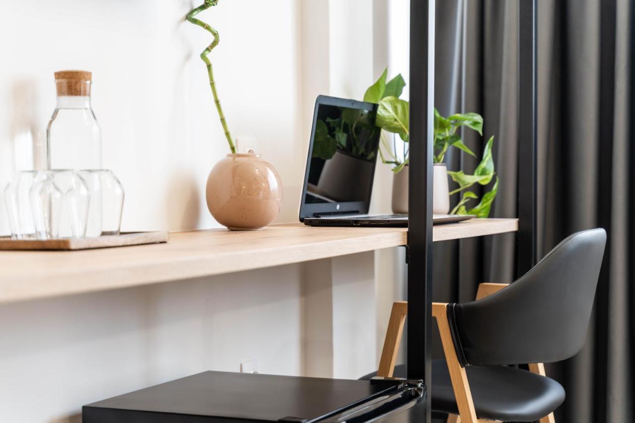 Koyo Athens Aparthotel Екстериор снимка